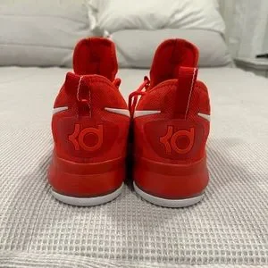 These are new Nike KD 9 fly knit Varsity Red Men’s size 11 These are new Nike KD 9 fly knit Varsity Red Men main image 2
